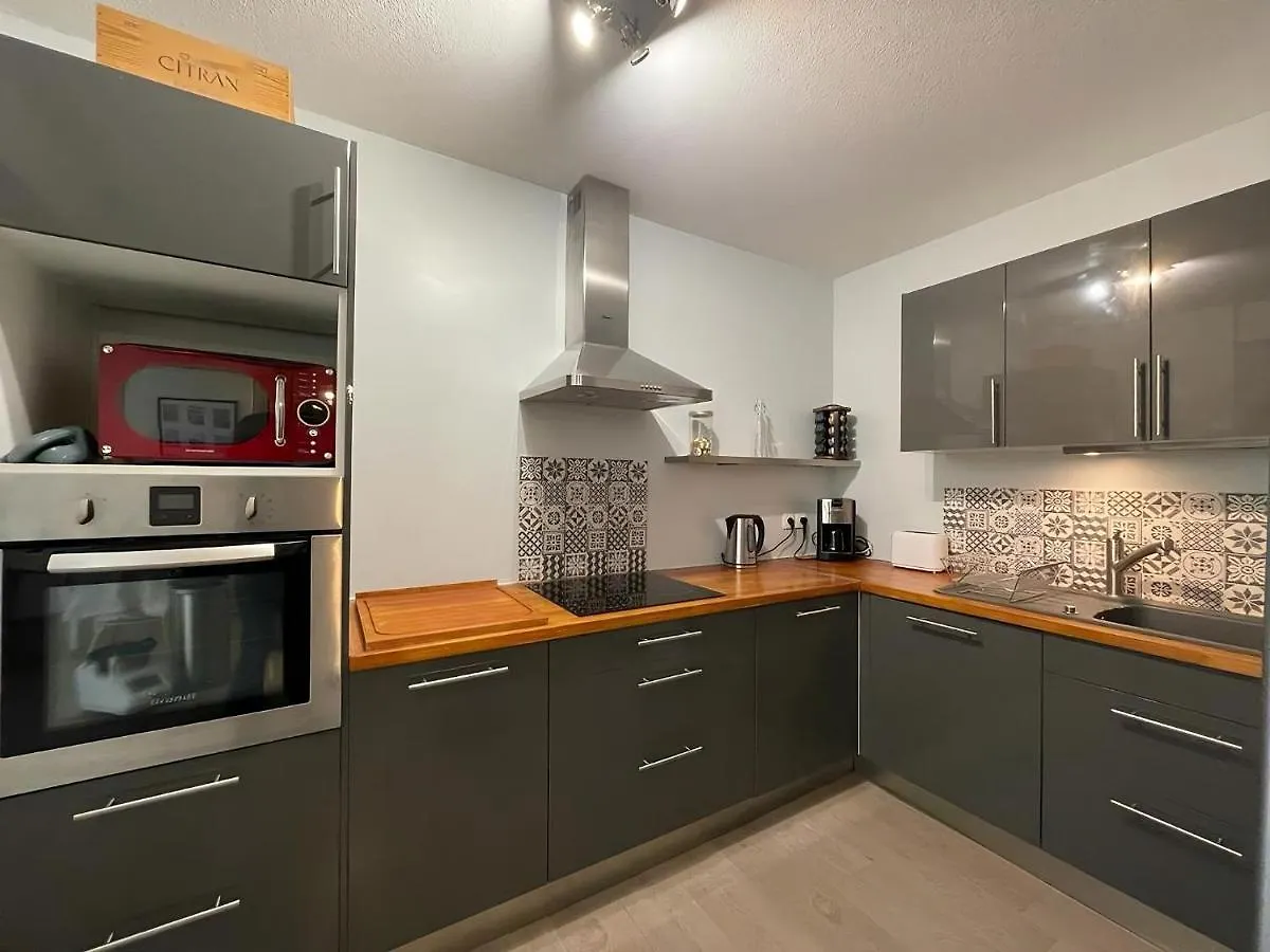 « Esprit Cosy », Terrasse, Piscine, Proche Lyon Apartment Tassin-la-Demi-Lune 0*,  France