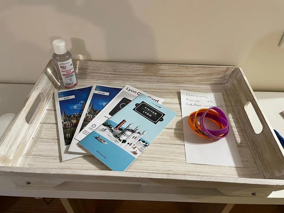 « Esprit Cosy », Terrasse, Piscine, Proche Lyon Apartment Tassin-la-Demi-Lune France